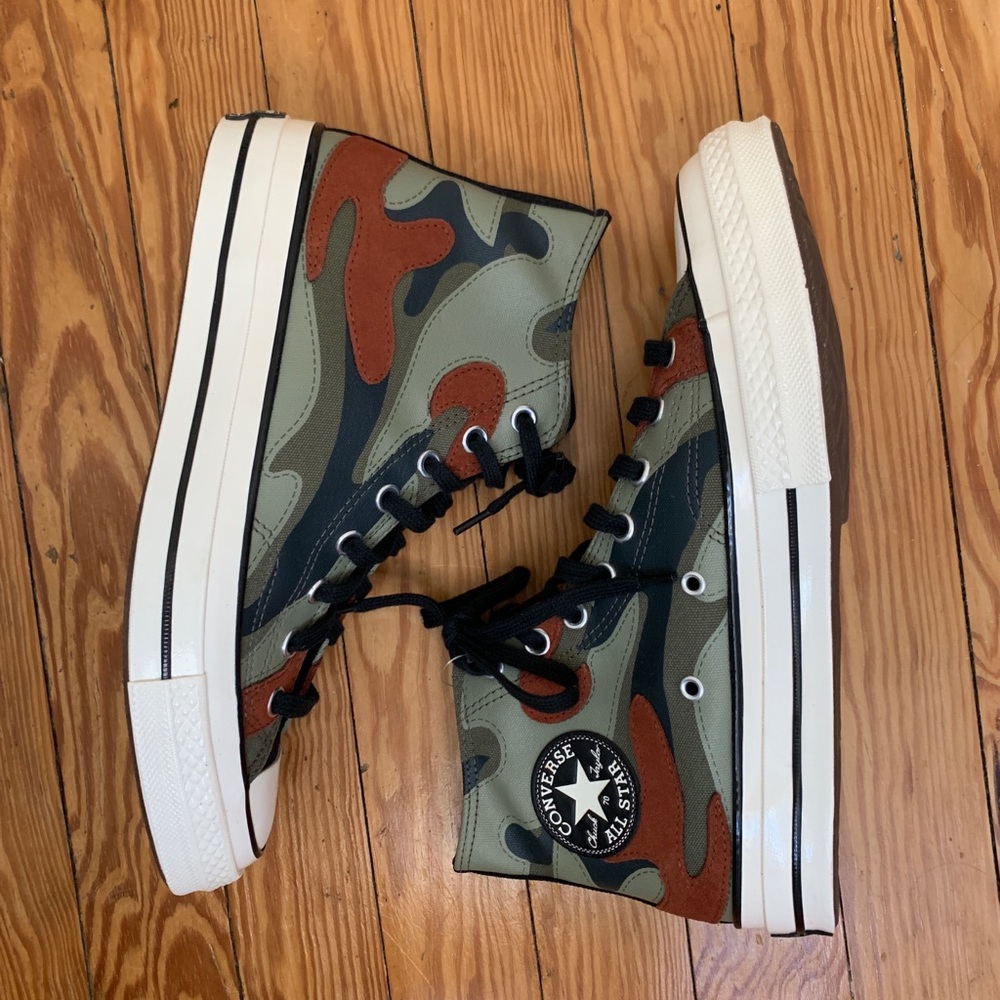 🆕 Unisex High Top Camouflage Converse sneakers 8.5 Mens/10.5 Womens